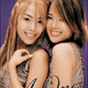 As One歌曲:Don t Go Away歌词