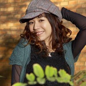 侯湘婷歌曲:牙齿与爱情歌词