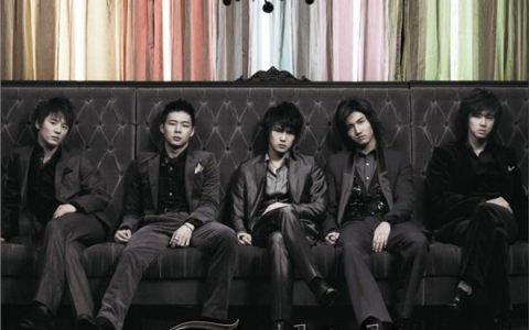 东方神起歌曲:约束歌词