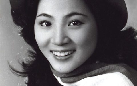凤飞飞歌曲:又见秋莲歌词