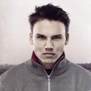 Kai Tracid歌曲:Destinys Path (Warmduscher Rmx)歌词