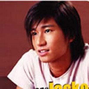 袁耀发歌曲:MISS YOU NIGHT DAY歌词