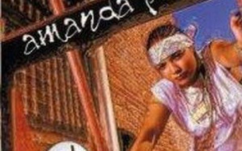 Amanda Perez歌曲:Love Is Pain歌词