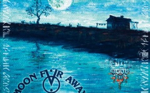 Moon Far Away歌曲:sobiraetse liubeznoy (the beloved is fitting out)歌词