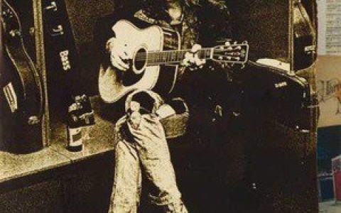 Neil Young歌曲:Cowgirl in the Sand歌词