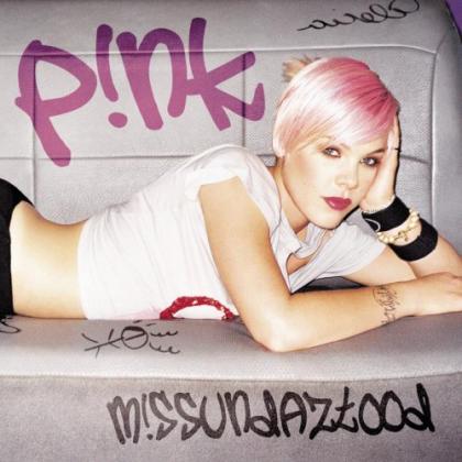 Pink歌曲:Dear Diary歌词