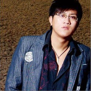 大哲歌曲:伤心男人唱着伤心的歌歌词