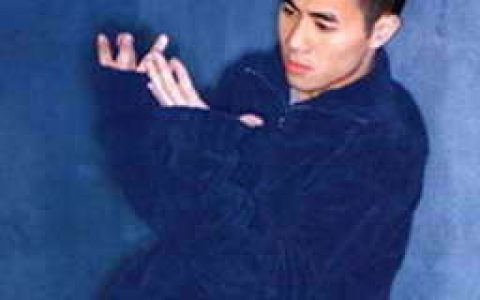 梁汉文歌曲:角度歌词