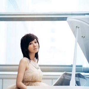 岳夏歌曲:其实不快乐歌词