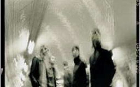 Oasis歌曲:Stop Crying Your Heart Out歌词