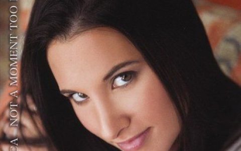 Lelica歌曲:Come Away With Me歌词