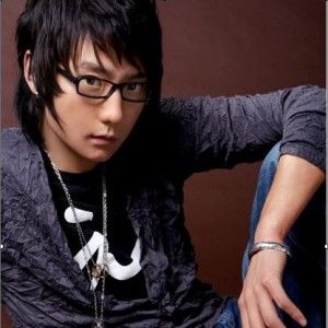 张世彬歌曲:爱上鹤顶红歌词