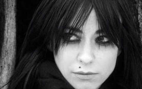 Maple Bee歌曲:This Face this Name歌词