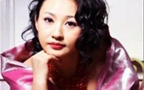 李佳歌曲:手机里的牵挂歌词