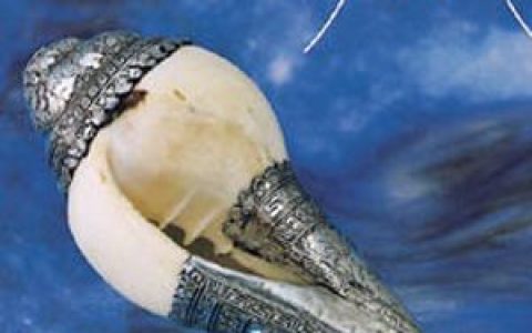 Angthica Fleer歌曲:印度的四月歌词