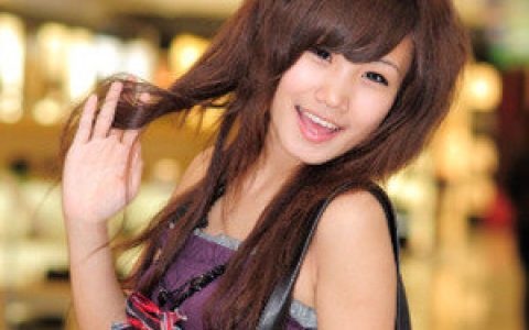 思小妞歌曲:忘记 - 该忘还是记歌词