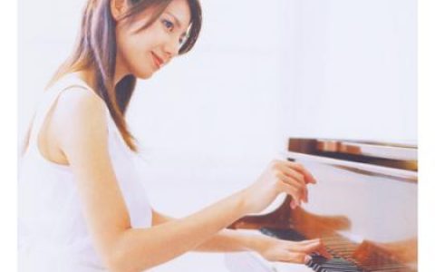 松下奈绪(Nao Matsushita)歌曲:流れる云よりもはやく(カラオケ)歌词