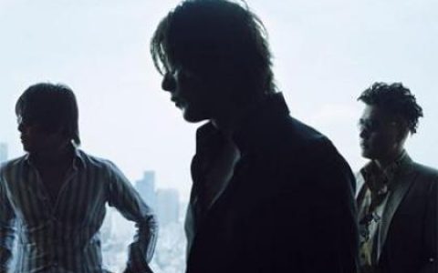 Skoop On Somebody歌曲:誰かが君を想ってる歌词