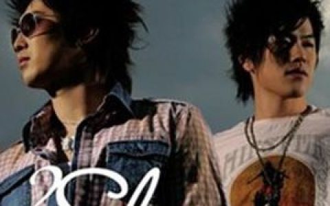 2Shai歌曲:她笑了歌词