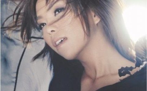 杂锦合辑3歌曲:月亮升起来 - 李直歌词